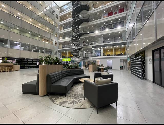 35M² OFFICE TO LET IN SANDTON CENTRAL